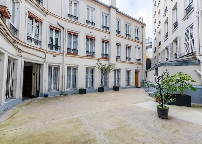 Stylish Accommodation In The Middle Of Paris
